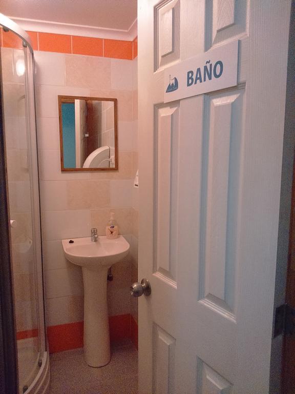 Hostal Guanaco Blanco Puerto Natales Extérieur photo