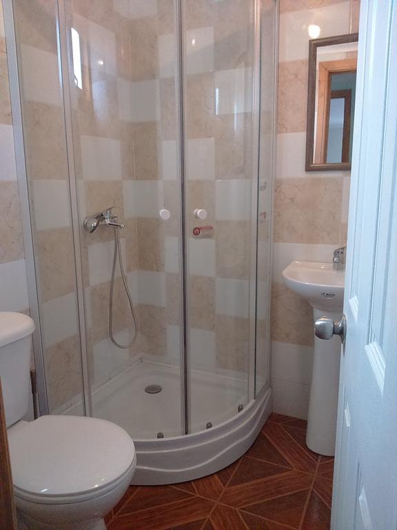 Hostal Guanaco Blanco Puerto Natales Extérieur photo