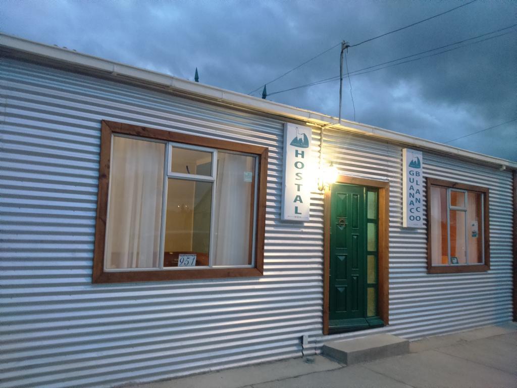 Hostal Guanaco Blanco Puerto Natales Extérieur photo